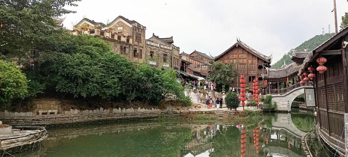 Phố cổ Hạ Tư ATOZ TOUR