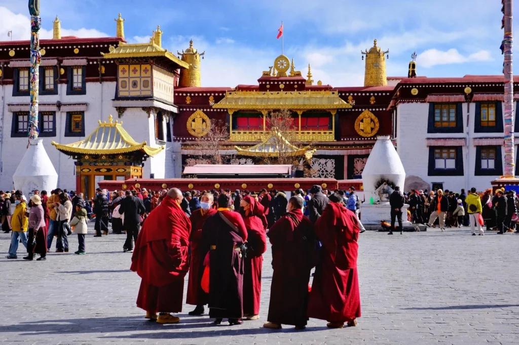 Chùa Đại Chiêu (Jokhang Temple) ATOZ TOUR