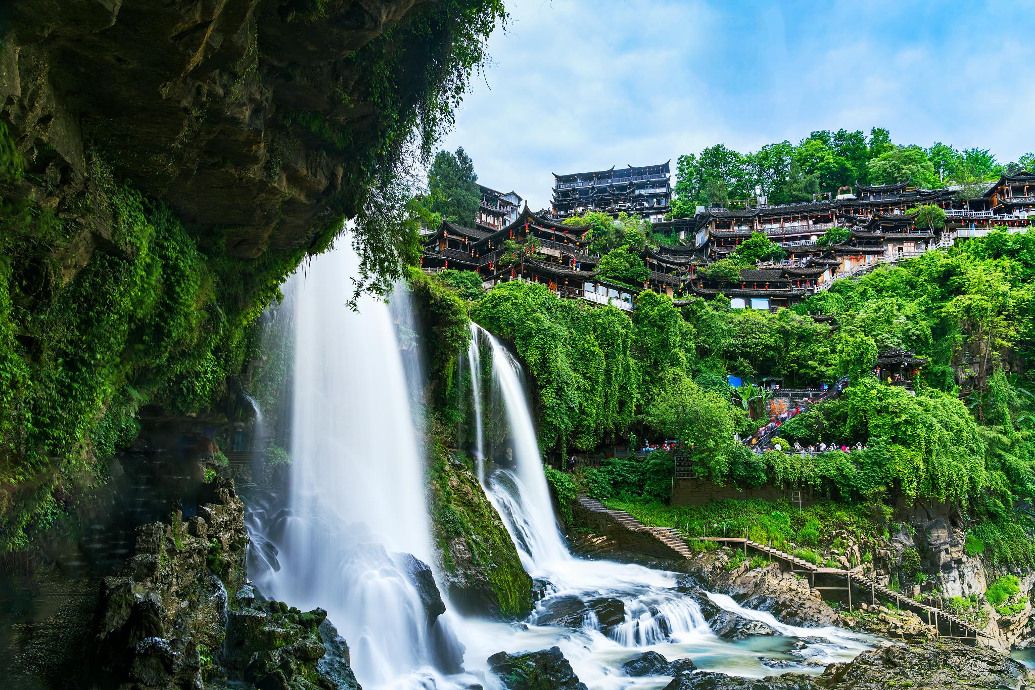 NAM NINH – PHƯỢNG HOÀNG CỔ TRẤN – PHÙ DUNG TRẤN – TRƯƠNG GIA GIỚI – THIÊN MÔN SƠN atoz tour