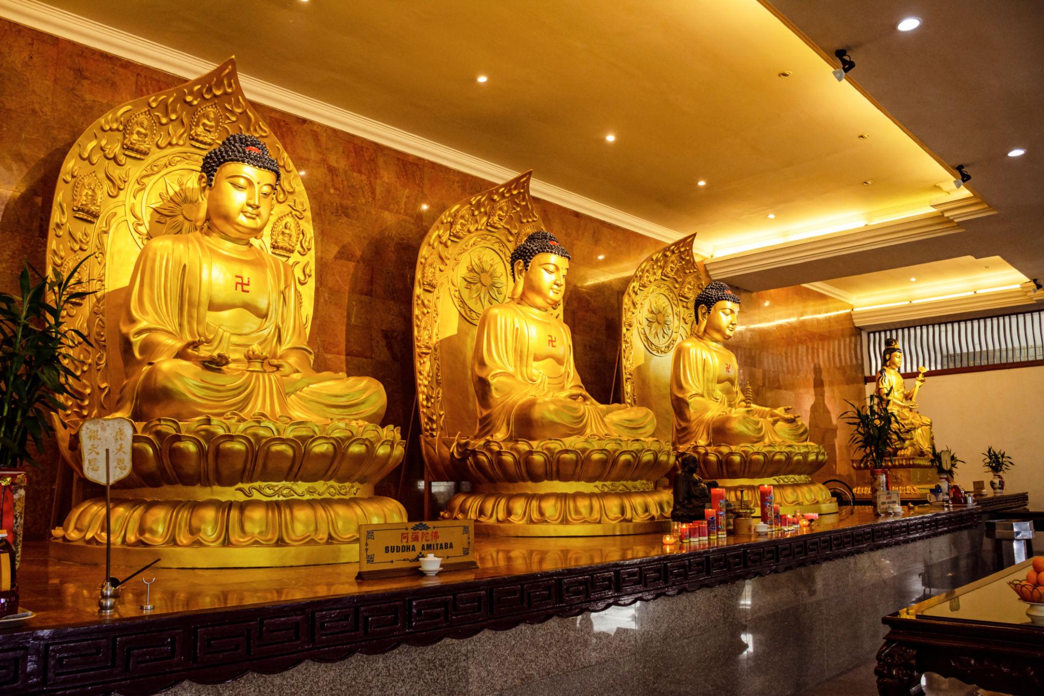 Chùa Di Lặc (Maha Vihara Duta Maitreya) atoz tour
