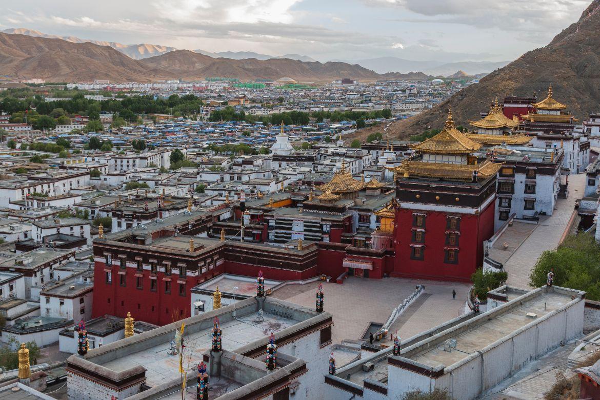 Tu viện Tashilhunpo Atoz tour