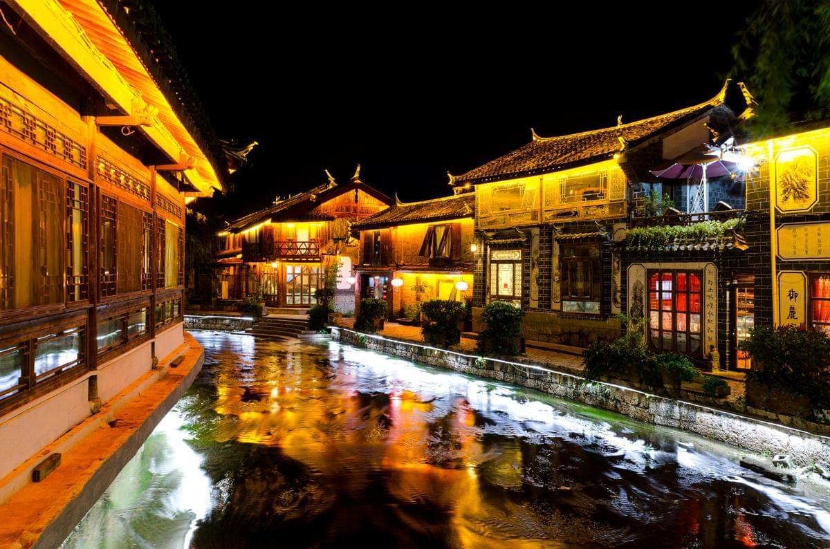 Thành cổ Lệ Giang ATOZ Tour