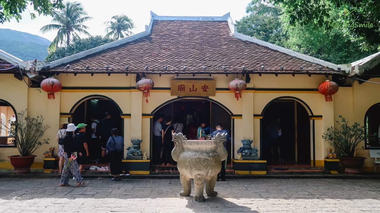 Miếu Năm Cô – Miếu Bà Phi Yến – Miếu Hoàng Tử Cải atoz tour
