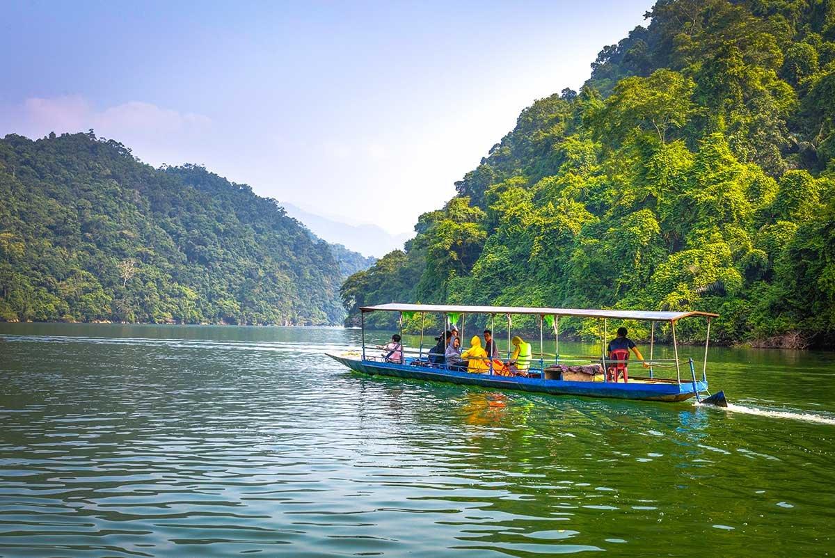 Hồ Ba Bể atoz tour