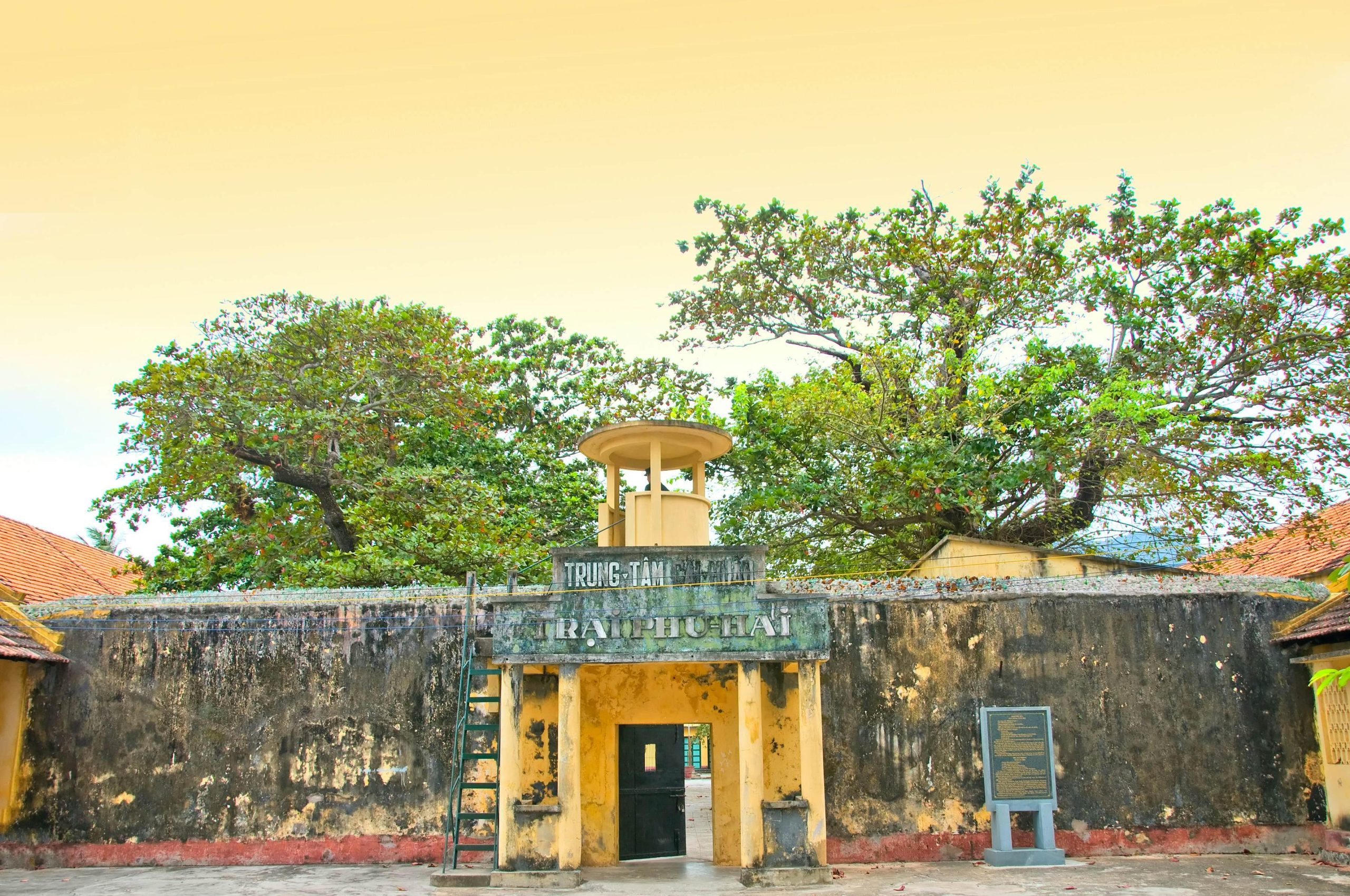 Di tích nhà tù Côn Đảo atoz tour