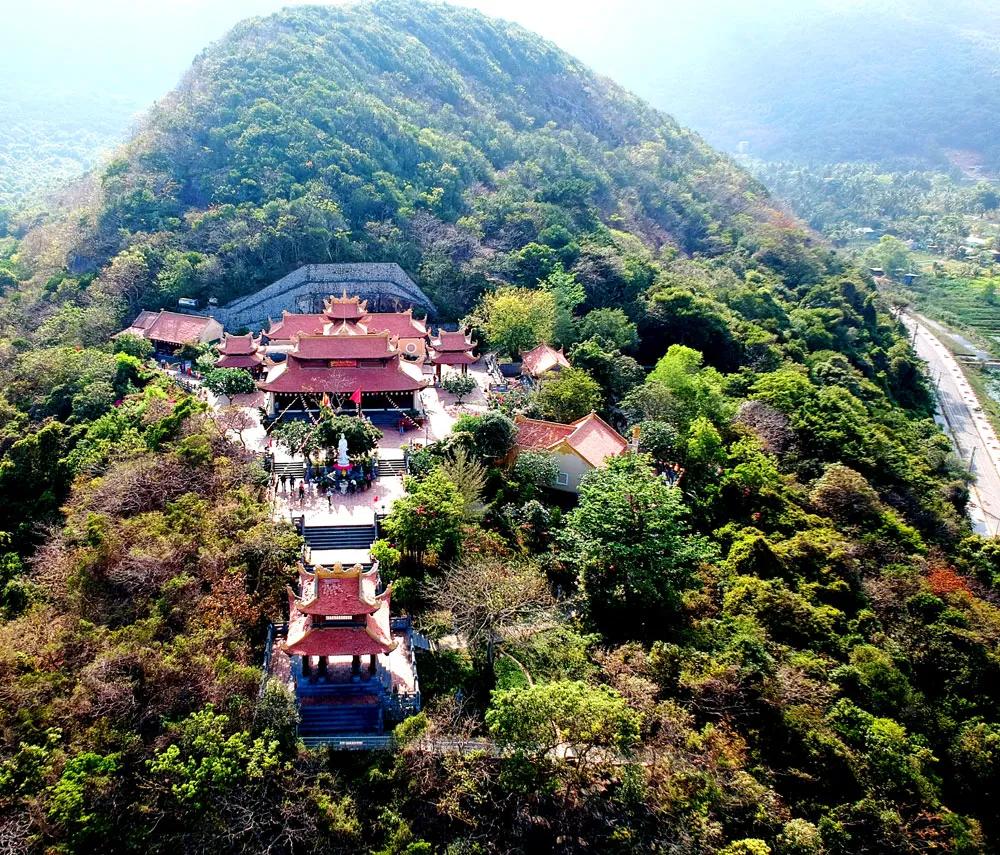 Vân Sơn Tự (Chùa Núi Một)atoz tour